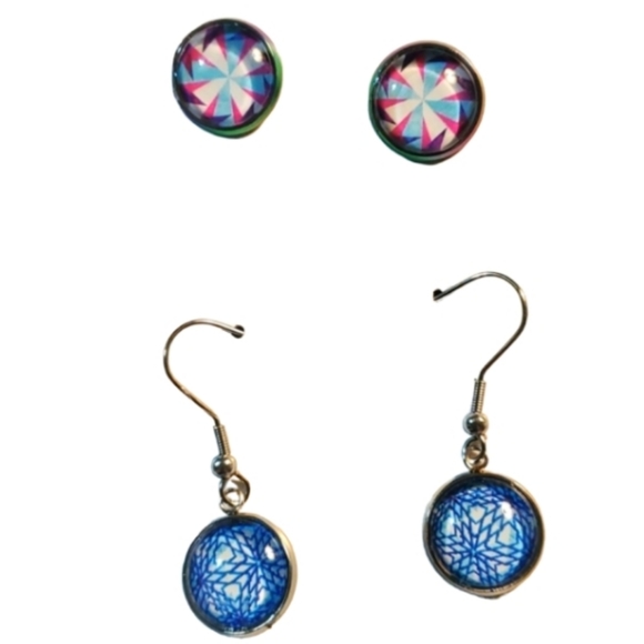New handmade silvertoned earrings  glass cabachons - Picture 1 of 3